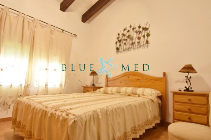 Image No.13-4 Bed Country House for sale