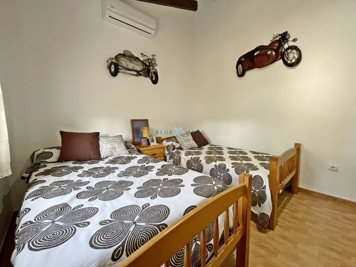 Image No.28-4 Bed Country House for sale