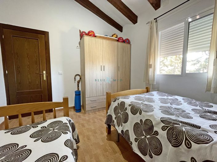 Image No.30-4 Bed Country House for sale