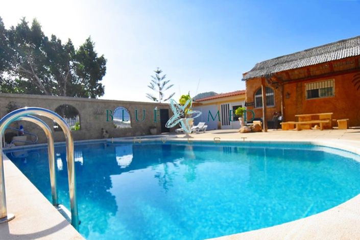 Image No.31-4 Bed Country House for sale