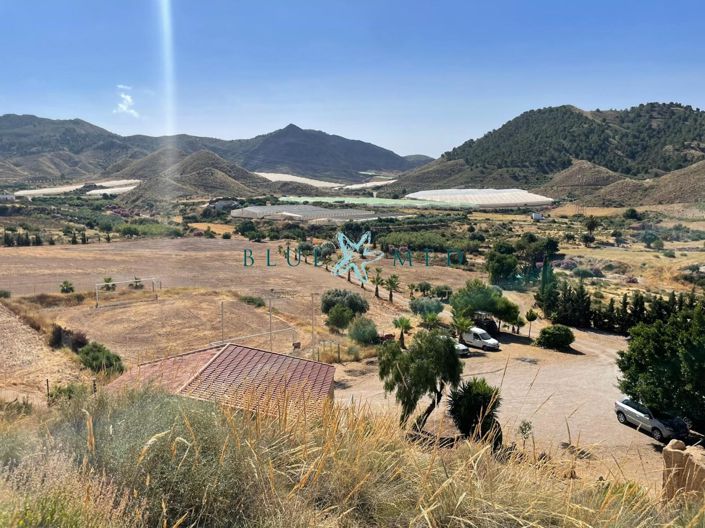 Image No.44-4 Bed Country House for sale