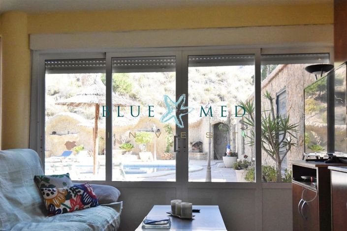 Image No.5-4 Bed Country House for sale