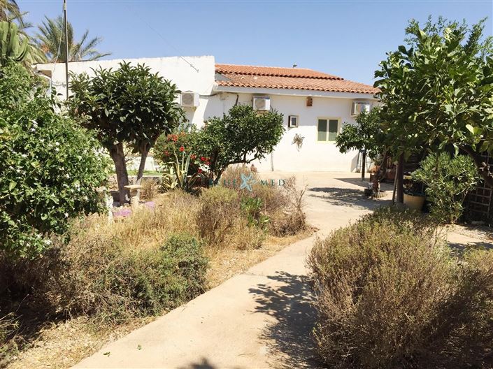 Image No.4-6 Bed Villa for sale