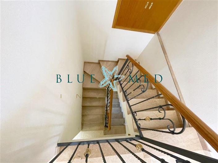 Image No.16-6 Bed Property for sale