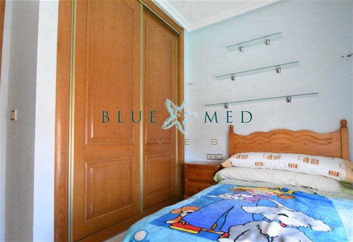 Image No.6-6 Bed Property for sale