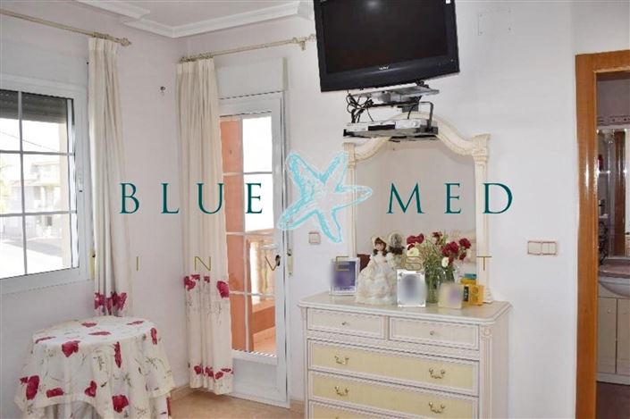 Image No.8-6 Bed Property for sale