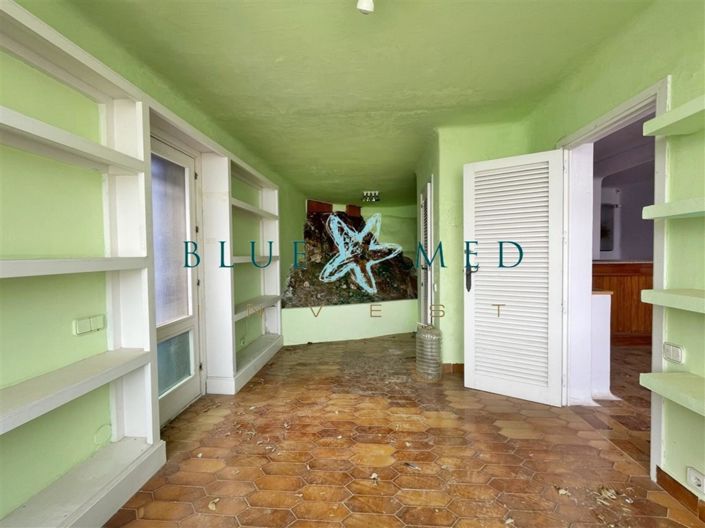 Image No.10-7 Bed Villa for sale