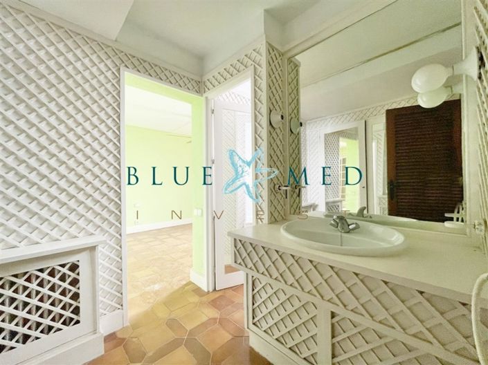 Image No.19-7 Bed Villa for sale