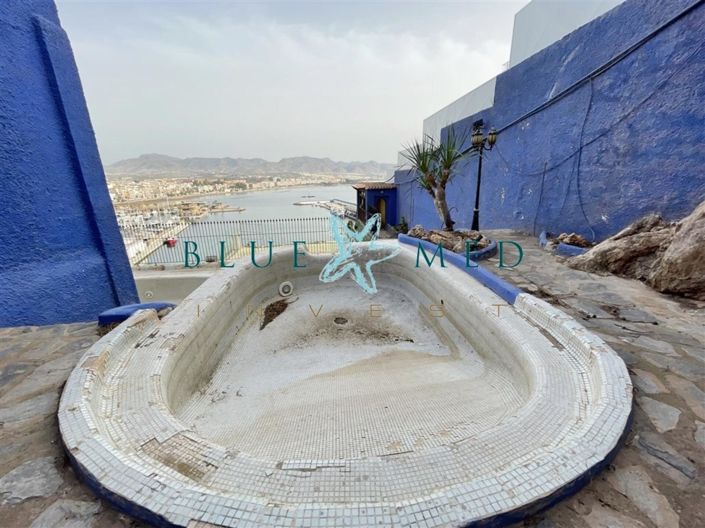 Image No.6-7 Bed Villa for sale