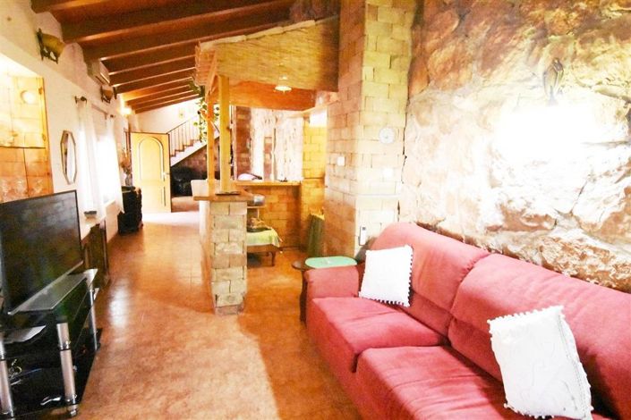 Image No.17-4 Bed Country House for sale