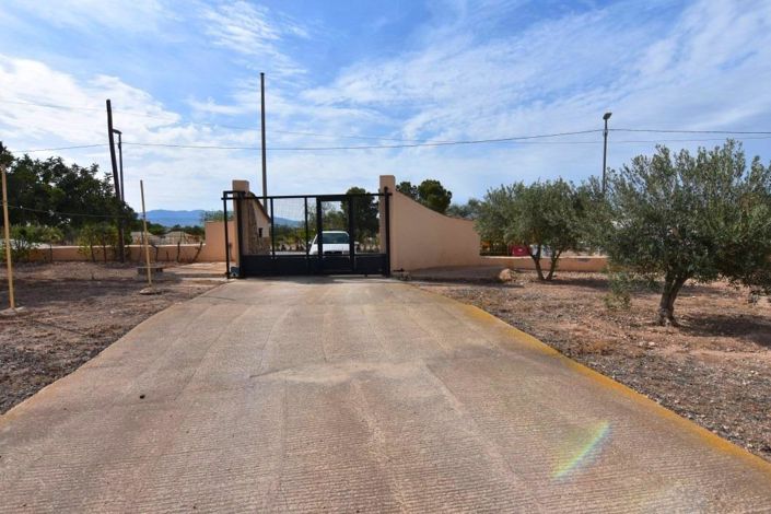 Image No.2-4 Bed Country House for sale