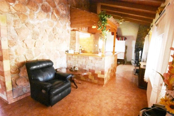 Image No.20-4 Bed Country House for sale