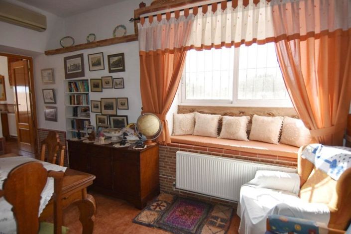 Image No.32-4 Bed Country House for sale