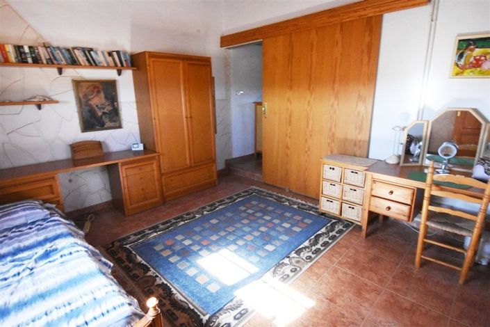 Image No.41-4 Bed Country House for sale