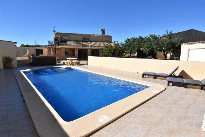 Image No.47-4 Bed Country House for sale