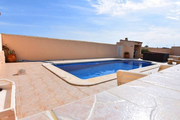 Image No.8-4 Bed Country House for sale