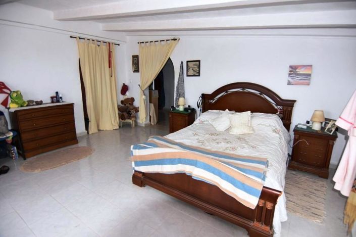 Image No.18-7 Bed Country House for sale