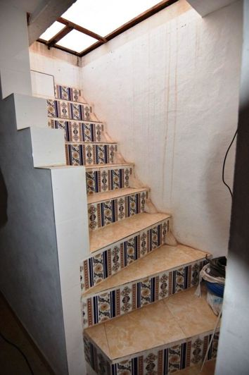 Image No.35-7 Bed Country House for sale