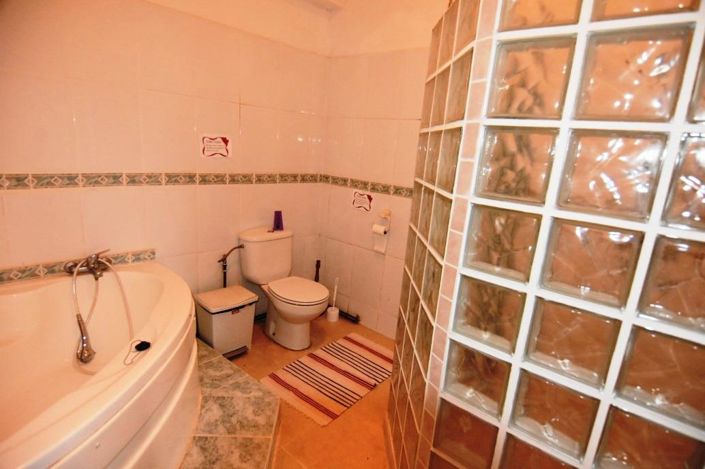 Image No.43-7 Bed Country House for sale