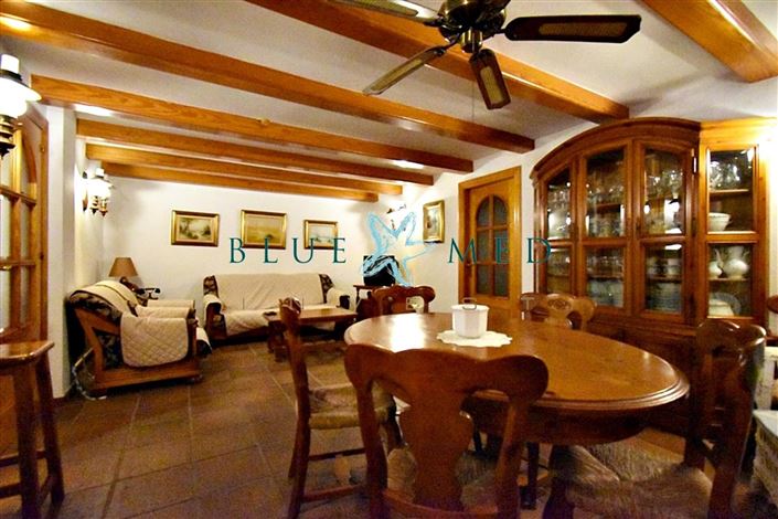 Image No.33-11 Bed Villa for sale