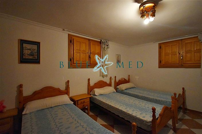 Image No.36-11 Bed Villa for sale