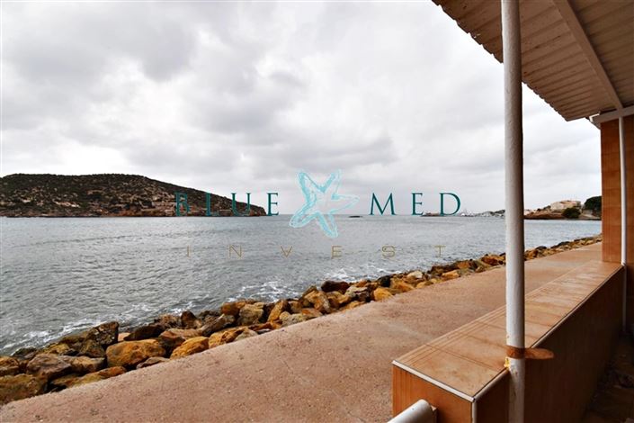 Image No.1-7 Bed Villa for sale