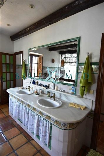 Image No.29-6 Bed Villa for sale