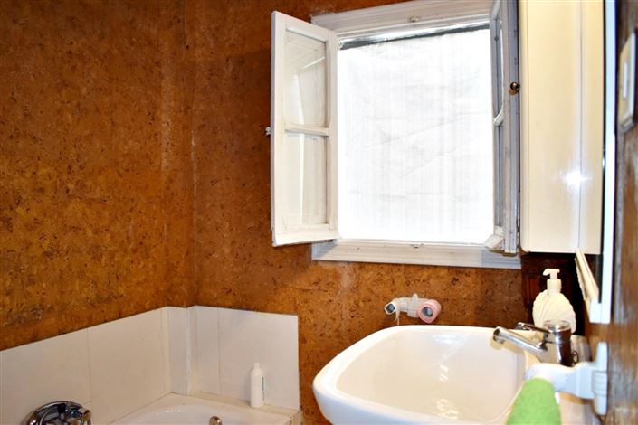 Image No.20-4 Bed Property for sale