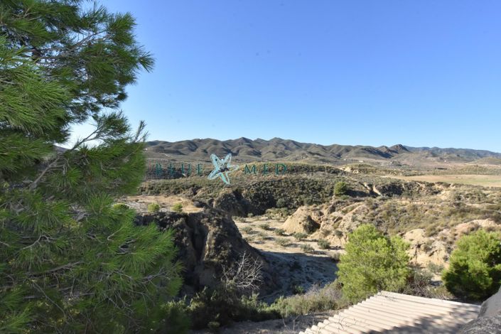 Image No.13-3 Bed Country House for sale