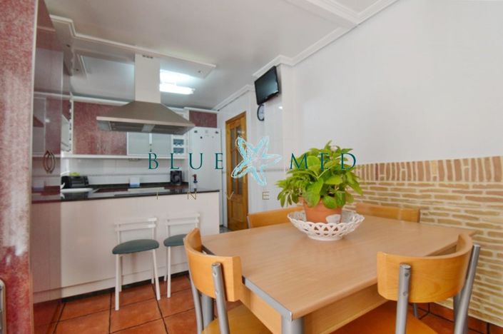 Image No.10-4 Bed Property for sale