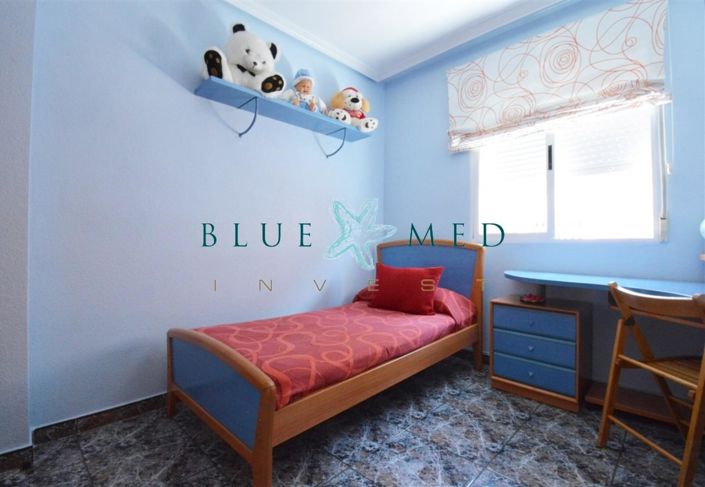 Image No.17-4 Bed Property for sale