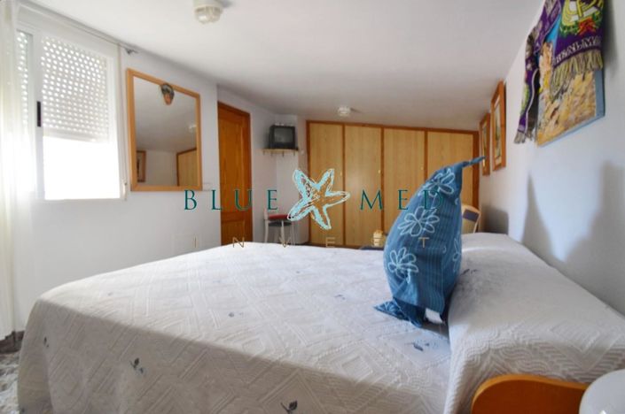 Image No.25-4 Bed Property for sale
