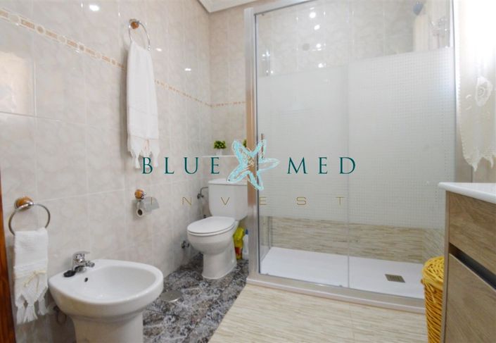 Image No.29-4 Bed Property for sale