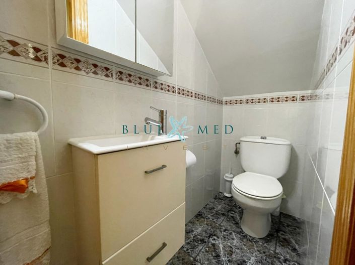 Image No.30-4 Bed Property for sale