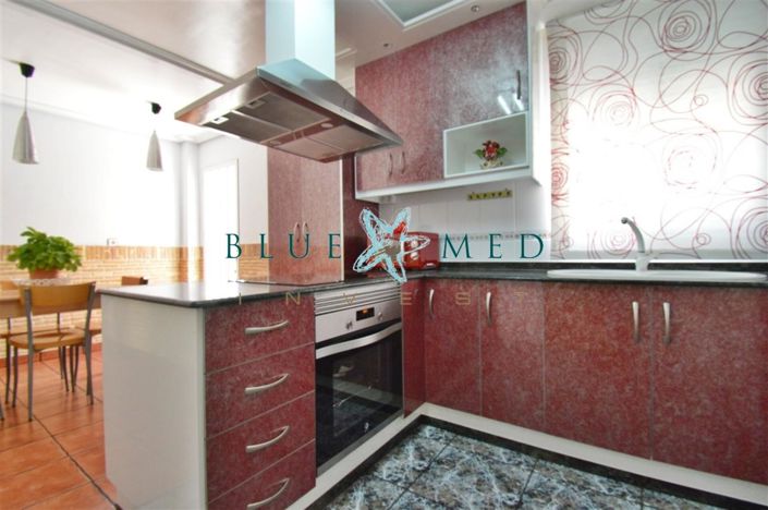 Image No.9-4 Bed Property for sale