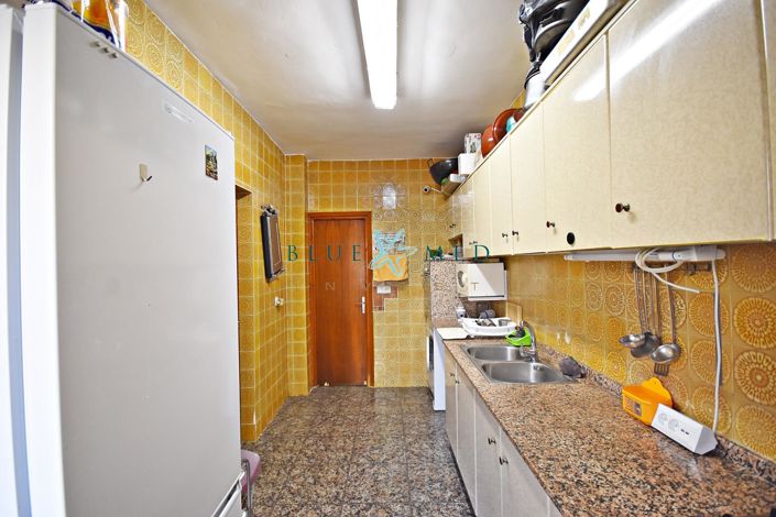 Image No.10-4 Bed Property for sale