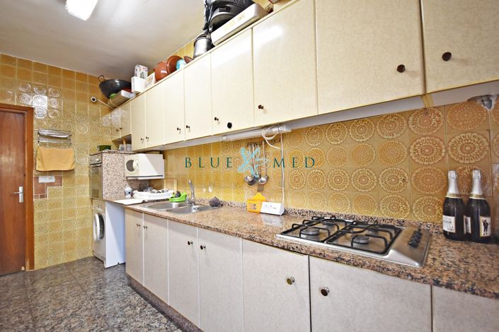 Image No.9-4 Bed Property for sale