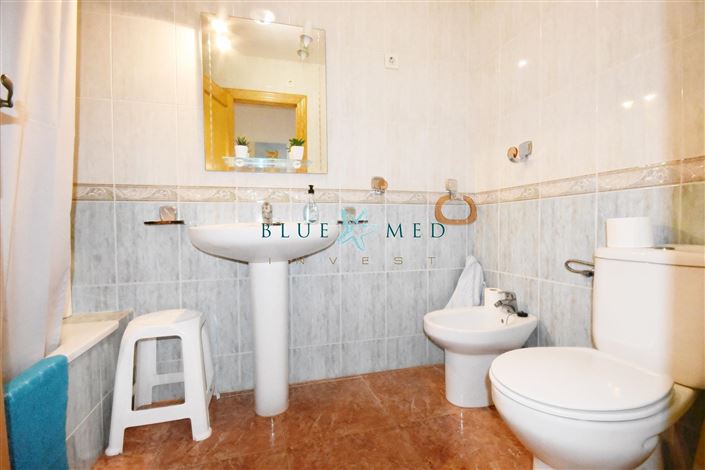 Image No.22-4 Bed Flat for sale