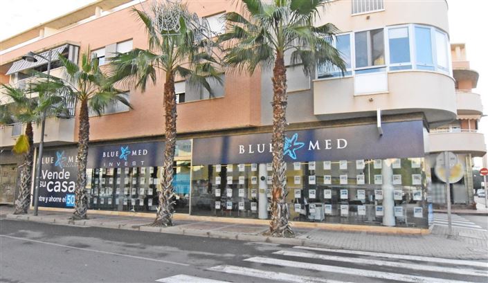 Image No.27-4 Bed Flat for sale