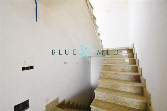 Image No.11-3 Bed Villa for sale