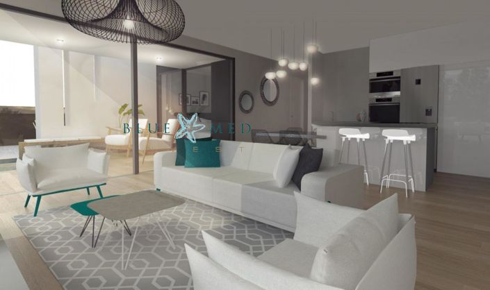 Image No.21-3 Bed House for sale