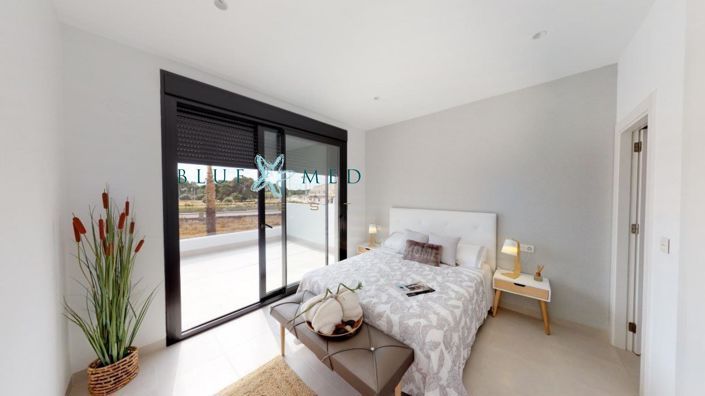 Image No.9-3 Bed House for sale