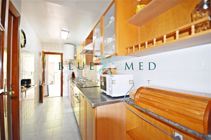 Image No.12-5 Bed Property for sale