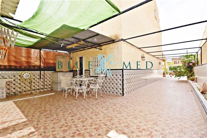 Image No.17-5 Bed Property for sale