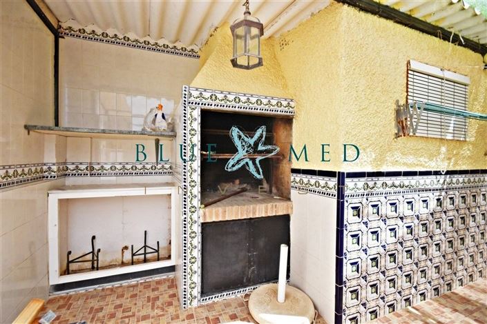 Image No.18-5 Bed Property for sale