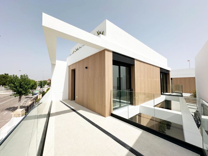 Image No.25-3 Bed Villa for sale