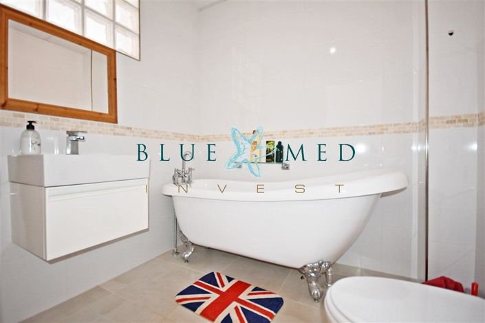 Image No.26-5 Bed Villa for sale