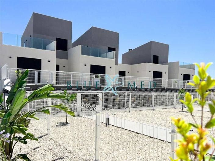 Image No.32-3 Bed Villa for sale