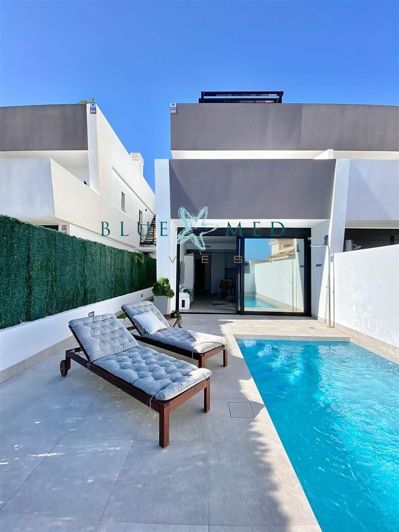 Image No.27-3 Bed Villa for sale