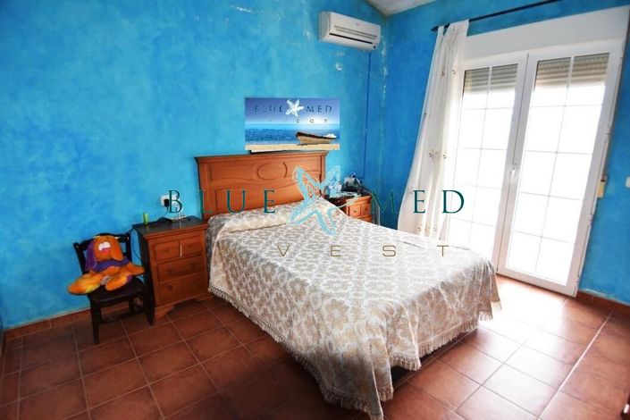 Image No.27-4 Bed Country House for sale